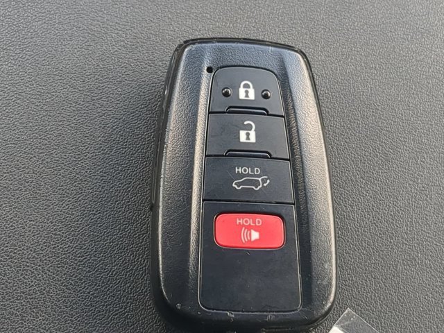 Used 2023 Toyota Highlander XSE FWD image 30