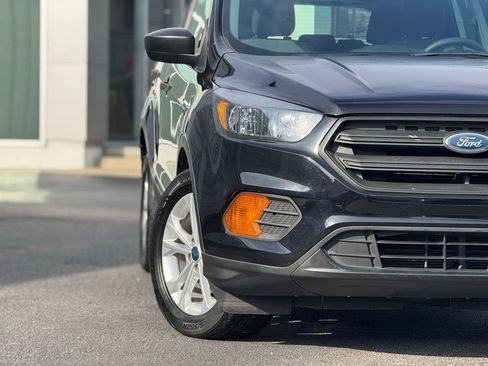 Used 2019 Ford Escape S image 2