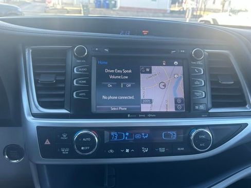 Used 2018 Toyota Highlander XLE image 30