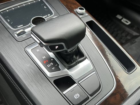 Used 2020 Audi Q5 2.0T Premium Plus w/ Premium Plus Package image 32