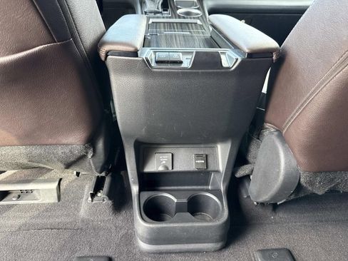 Used 2021 Toyota Sienna Platinum image 19