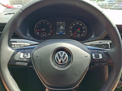 Used 2021 Volkswagen Passat 2.0T SE FWD image 19