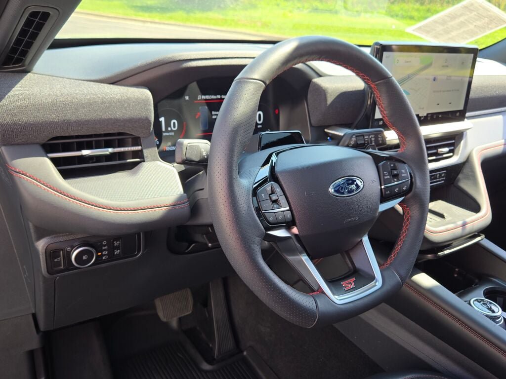 Used 2025 Ford Explorer ST w/ Sun And Sound Package AWD/4WD image 25