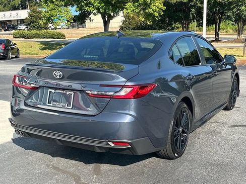Used 2026 Toyota Camry SE w/ Convenience Package FWD image 3