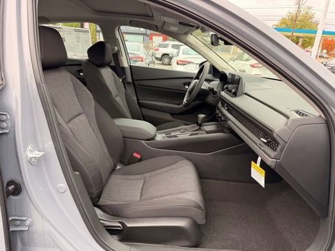 New 2025 Honda Accord SE image 16