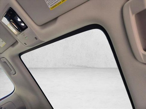 Used 2025 Volkswagen ID. Buzz Pro S Plus image 14