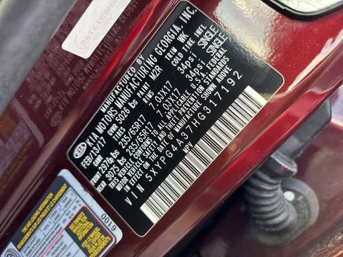 Used 2017 Kia Sorento LX image 12