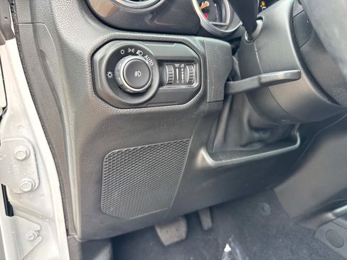 Certified 2021 Jeep Wrangler Unlimited Sahara AWD/4WD image 30