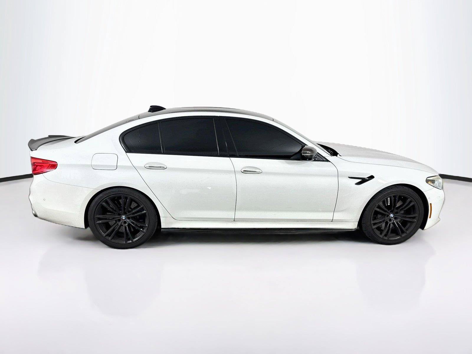 Used 2018 BMW M5 w/ Executive Package AWD/4WD image 4