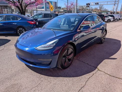 Used 2018 Tesla Model 3 Long Range image 1