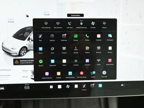 Used 2022 Tesla Model Y Long Range AWD/4WD image 31