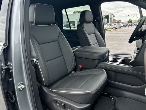 New 2026 GMC Yukon Elevation w/ LPO, Floor Liner Package AWD/4WD image 47