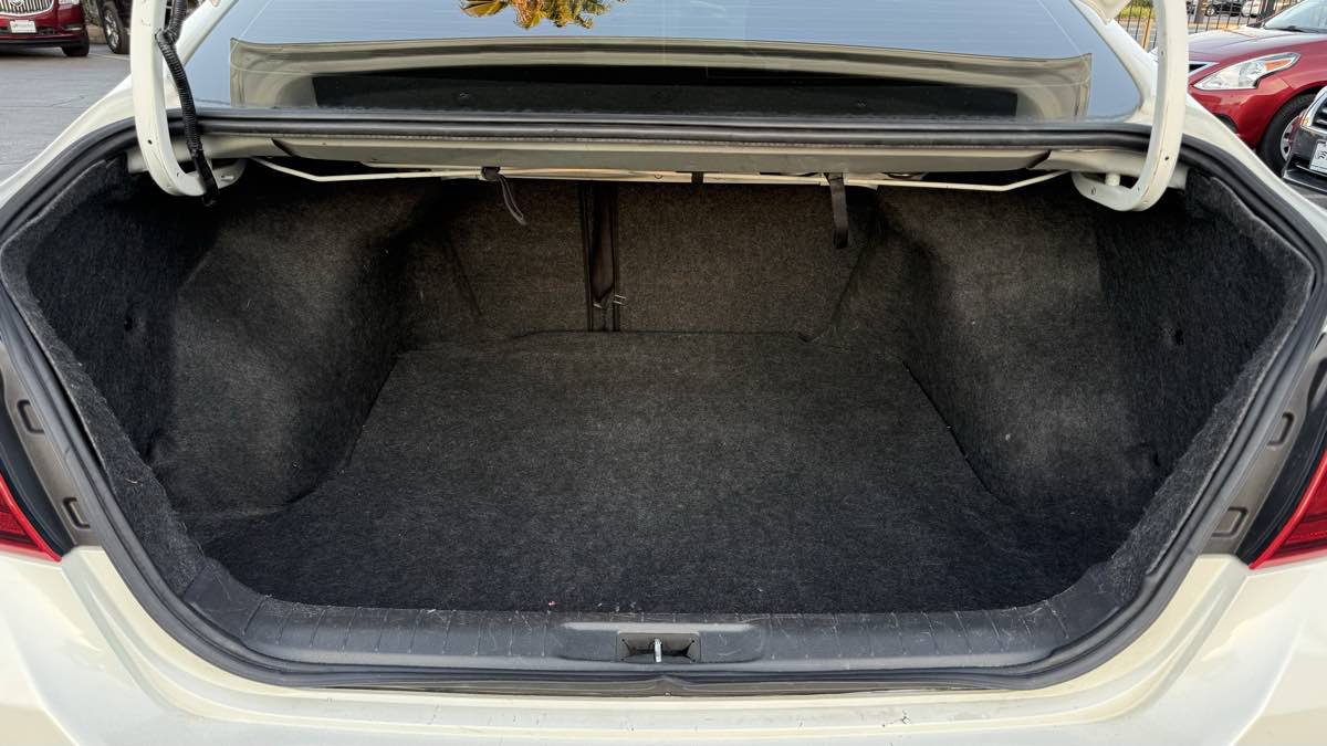 Used 2018 Nissan Altima 2.5 SR FWD image 18