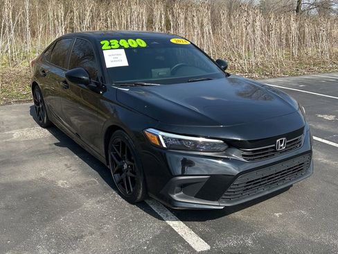 Used 2024 Honda Civic Sport image 2