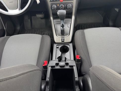 Used 2015 Chevrolet Captiva Sport LT image 10