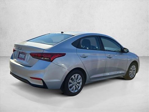 Used 2019 Hyundai Accent SE image 5