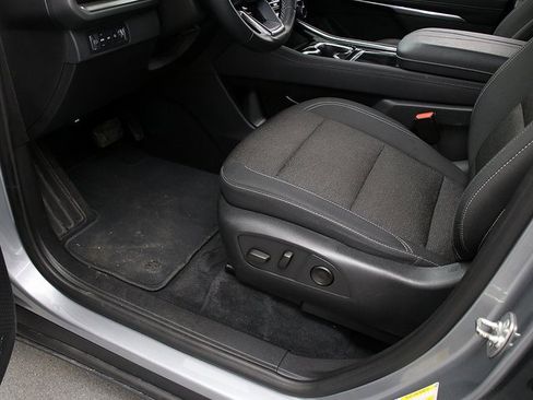 Certified 2024 Chevrolet Traverse LT image 26