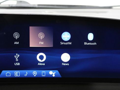 Used 2024 Cadillac XT4 Premium Luxury image 40