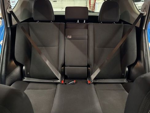 Used 2018 Toyota RAV4 LE AWD/4WD image 27