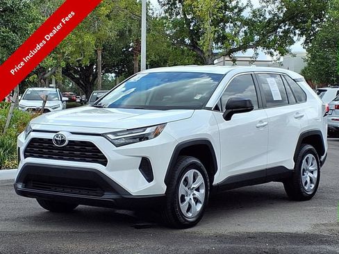 Used 2024 Toyota RAV4 LE AWD/4WD image 3