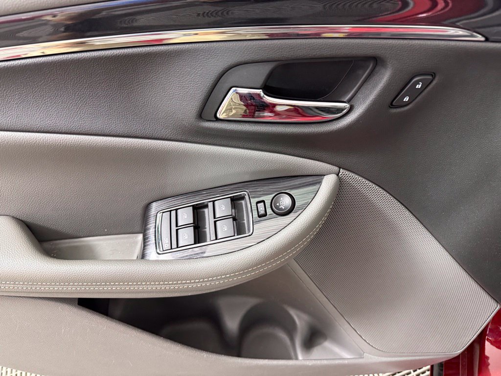Used 2019 Chevrolet Impala LT w/ LT Leather Package FWD image 12