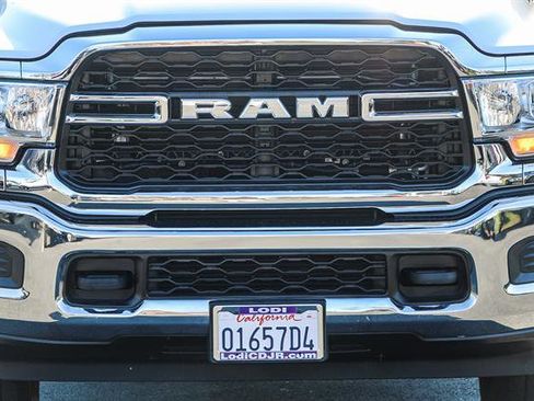 Used 2024 RAM 3500 Tradesman w/ Chrome Appearance Group image 7