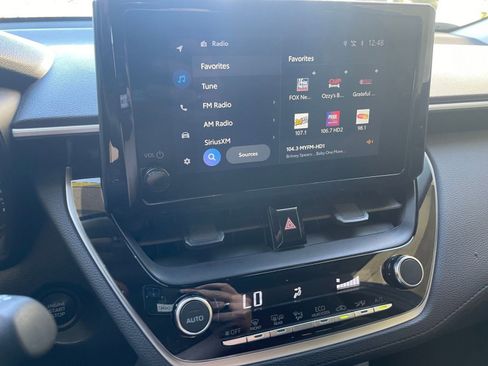 Used 2025 Toyota Corolla Cross LE image 21