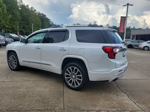 Used 2021 GMC Acadia Denali w/ Denali Technology Package FWD image 3