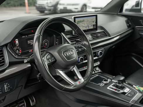 Used 2019 Audi SQ5 Premium Plus w/ Premium Plus Package AWD/4WD image 17