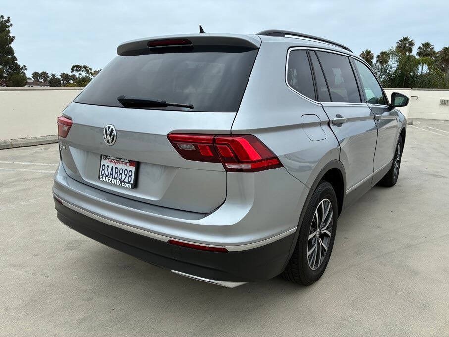 Used 2020 Volkswagen Tiguan SE w/ Panoramic Sunroof Package FWD image 11