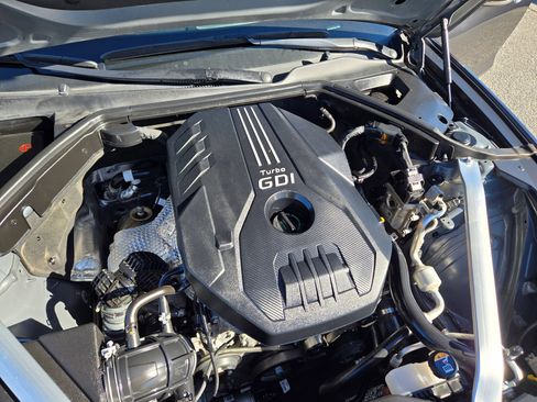 Used 2023 Genesis G70 2.0T image 61