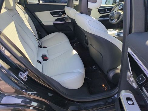 Used 2025 Mercedes-Benz GLC 350e 4MATIC image 22