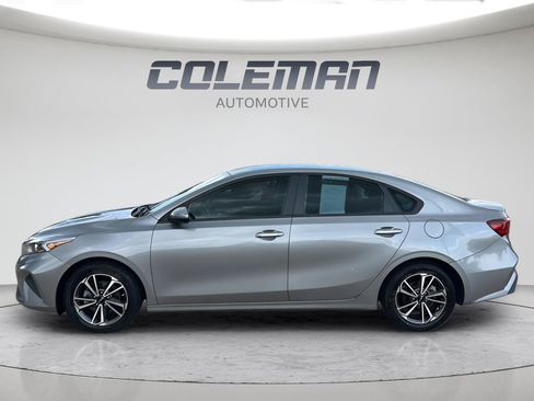 Used 2023 Kia Forte LXS FWD image 5