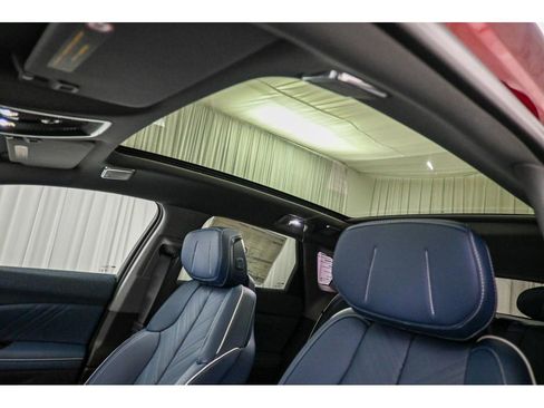 New 2026 Cadillac Optiq Luxury 2 image 21