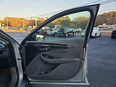 Used 2017 Chevrolet Impala Premier image 24