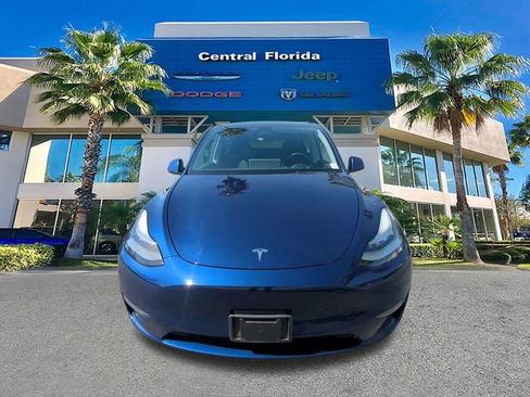Used 2023 Tesla Model Y Long Range image 3