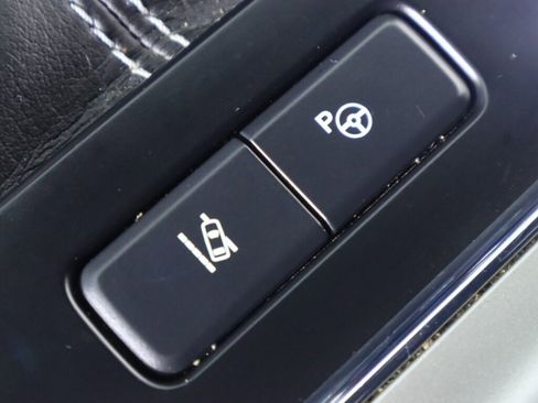 Used 2020 Ford F150 Lariat w/ Equipment Group 502A Luxury image 28