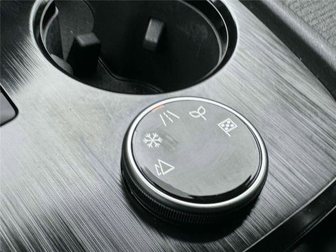 Certified 2022 Nissan Rogue SV image 35