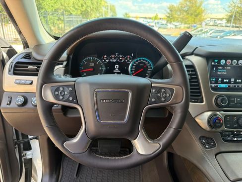 Used 2018 GMC Yukon Denali w/ Denali Ultimate Package AWD/4WD image 20