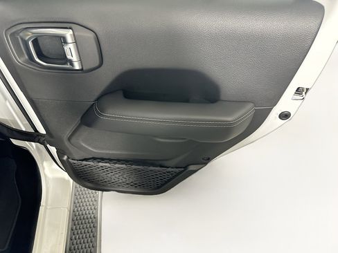 Used 2023 Jeep Wrangler Sahara w/ Cold Weather Group image 28