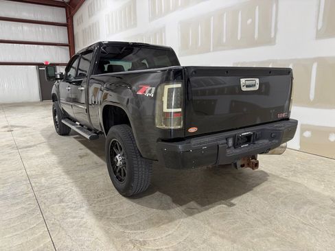 Used 2013 GMC Sierra 2500 Denali image 15