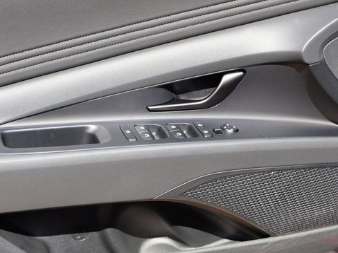 New 2025 Hyundai Elantra Sport image 22