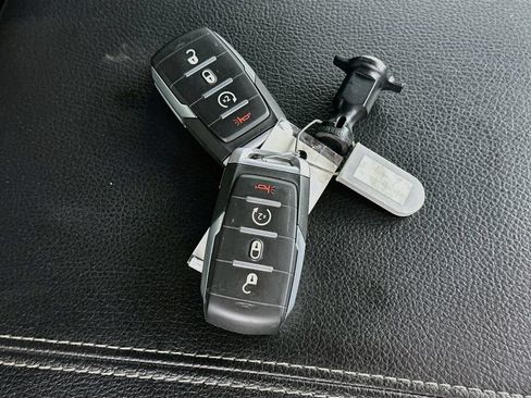 Used 2022 RAM 1500 Big Horn AWD/4WD image 36