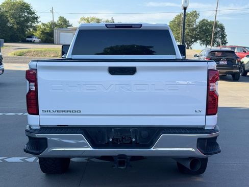 Used 2022 Chevrolet Silverado 2500 LT w/ Convenience Package AWD/4WD image 6