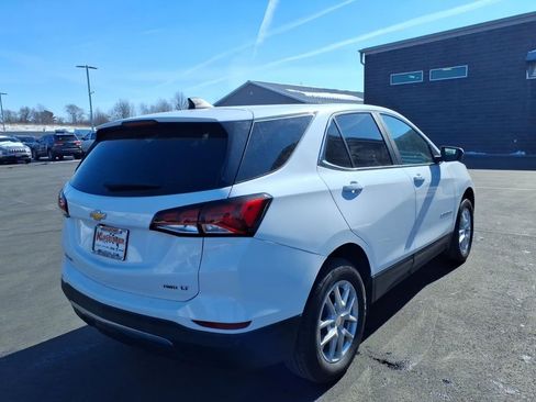 Used 2023 Chevrolet Equinox LT w/ Driver Convenience Package AWD/4WD image 5