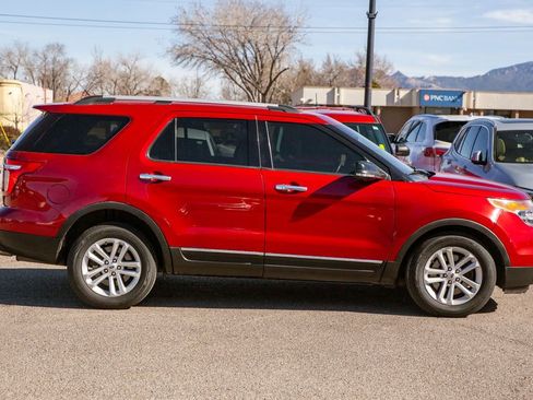 Used 2015 Ford Explorer XLT w/ Equipment Group 202B image 5