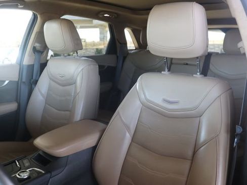 Used 2022 Cadillac XT5 Premium Luxury w/ Platinum Package image 9