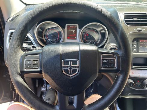 Used 2017 Dodge Journey SE w/ Flexible Seating Group image 34