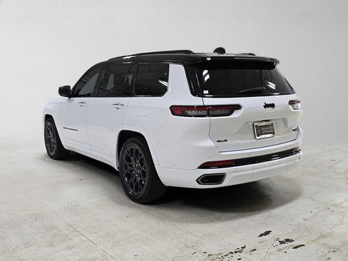 Used 2025 Jeep Grand Cherokee L Summit w/ Obsidian Package AWD/4WD image 5
