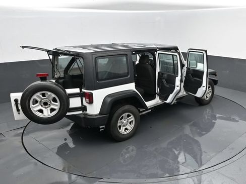 Used 2017 Jeep Wrangler Unlimited Sport AWD/4WD image 23